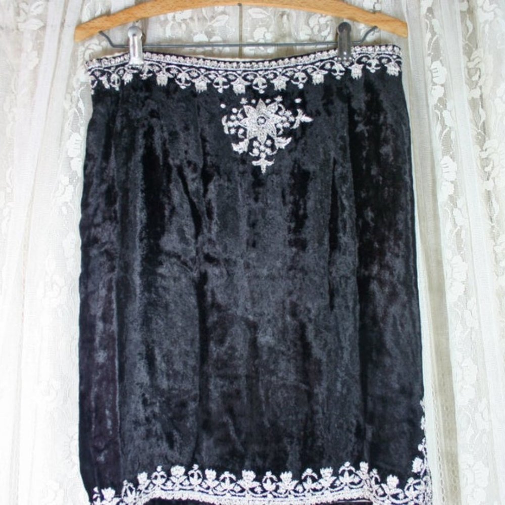 Vintage Black Velvet Skirt Silver Embroidery Boho